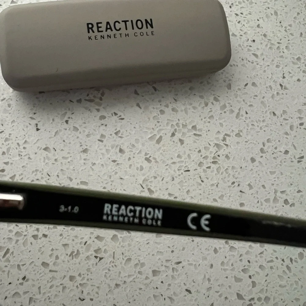 Reaction Kenneth Cole Boys Child’s Glasses